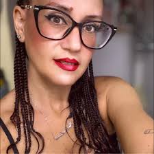 Titolo: La sorella perduta-Le Sette Sorelle Autrice: Lucinda Riley  🔴Allerta spoiler!🔴 Terminato il settimo capitolo della saga. Molto bello!  Bello il fatto di raccontare da più punti di vista, nei vari paesi.