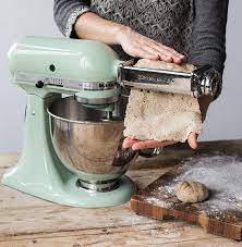 crackerteig walzen mit dem kitchen aid pastavorsatz kitchen aid rezepte kuche kuchentipps