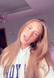 Rebecca Clausen's Instagram, Twitter & Facebook