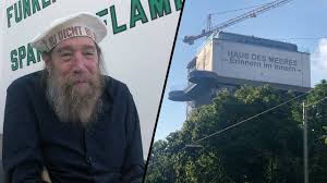 Diese woche zeigen wir euch ein paar schlangen: They Fucked Up Lawrence Weiner Uber Den Streit Mit Dem Haus Des Meeres Parnass Kunstmagazin