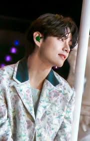 Pin By Sezal Lamba On Taehyung In 2020 Bts V Taehyung Taehyung