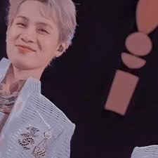 Cap Cut Jack Chụp Ảnh Trước Gương