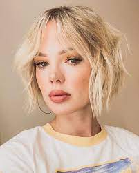 Thanks in part to tiktok, the curtain fringe is. Chris Jones S Instagram Profile Post Fresh Chop Shaggy Textured Bob With Curtain Bangs Short Hair Fringe Barefoot Blonde Hair Hair Inspiration Color
