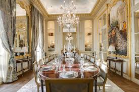 Последние твиты от cinema city (@cinemacitynrw). 8 Festive Dining Rooms For The Holidays Christie S International Real Estate