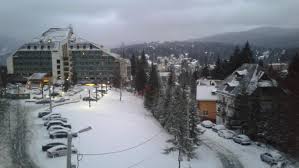 After the 2010s modernization, the ski area has expanded from 50 hectares to 80 hectares and the slopes length was increased from 13.8 km to 23.9 km. Partia De Schi Bradul Poiana Brasov Romania Turistica 100 Turism Romanesc