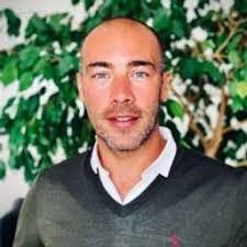 Jonathan Llamas's Instagram, Twitter & Facebook