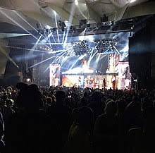 Chris brown hits rihanna, the photos are released. Chris Brown Wikipedia