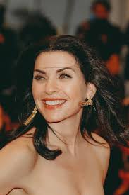 This Woman is of absolute magnificence -❤🎻😘