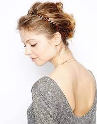 Every 90s Hairstyle You Ll Want To Rock All Summer Long Headband Hairstyles Honey Hair 90s Hairstyles