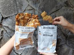 Bisa juga dimodifikasi dengan tambahan udang dan sayuran lainnya. Gorengan Bakwan Kekinian Lebarnya Seukuran Telapak Tangan Duh Gurih Kumparan Com