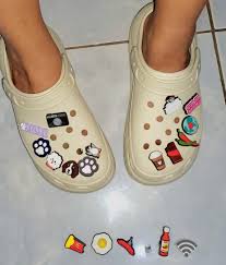 Do Jibbitz Fit On Toddler Crocs? - Playbite