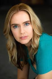 Amanda Walts's Instagram, Twitter & Facebook