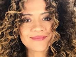 Aline Borges se pronuncia sobre polêmica e rebate sindicato