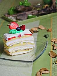 Kalter Wind Baiserschnitten Oder Baisertorte Mit Vanillecreme Sahne Und Fruchten Ledeni Vjetar Beze Snite Il Baisertorte Vanillecreme Kuchen Ohne Backen