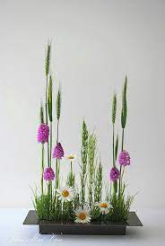 Please mail our team for pricing and other details. Pin By ìž¥ë¯¸ì˜ On Bloemschikken Ikebana Flower Arrangement Modern Flower Arrangements Fresh Flowers Arrangements