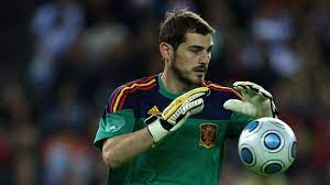 Y como no sabía que era imposible, lo hizo. 2010 Fifa World Cup News No Stopping Captain Casillas Fifa Com