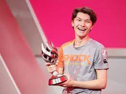 Overwatch Pro Sinatraa Had One Of The Best Seasons In Esports History The Verge