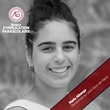 Plus du tiers de notre communauté étudiante s'investit dans des domaines  aussi bien artistiques que scientifiques, politiques, environnementaux et  financiers. C'est donc tout naturel pour la Fondation Collège André-Grasset  de récompenser de