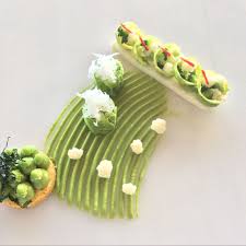 L Art Dans Vos Assiettes Venez Dresser Vos Assiettes Comme Un Chef Food Presentation Fine Food Food Plating