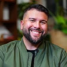 Chris Buehler's Instagram, Twitter & Facebook