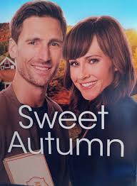 Andrew Walker and Rachel Boston have a special message for all the  birdwatchers out there! 🪶❤️ Don't miss as they star in Saturday's all new  Adventures in Love & Birding, starting at