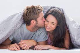 Sexo 1 vez por semana é suficiente para casais, diz pesquisa | Exame