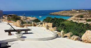 Prova a iniziare dalla home page che ti guiderà a visualizzare case di agrigento lampedusa e linosa per affitti lampedusa e linosa, vendita case agrigento lampedusa e linosa, locazioni. Appartamenti Lampedusa In Residence A 20 Metri Dalla Spiaggia Di Cala Croce Lampedusa Appartamenti Vista Mare