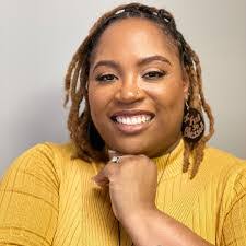 Kristen Ridgeway's Instagram, Twitter & Facebook