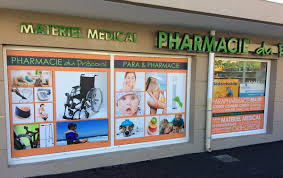 Enseignes 83 Croix Leds Enseignes De Pharmacies Au Bord De L Autouroute A La Valette Medical Mirror Frame