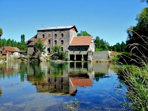 Sens sur Seille-Moulin du centre.2. - une photo de Sens-sur-Seille