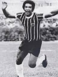 atacante Gerald&atilde;o, &iacute;dolo do Corinthians, morreu hoje aos 77 anos Atacante participou da Invas&atilde;o Corinthiana de 1976 e do t&iacute;tulo paulista de 1977, quebrando o jejum de quase 23 anos sem conquistas.