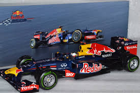 Yep, it friggin' lights up. Sebastian Vettel Red Bull Renault Rb8 Race Car Brazillian Grand Prix 2012 Season 1 18 Minichamps Frisianmodelcarshop Formula Racing Bell Mini Helmets