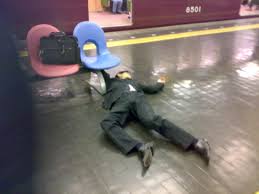 「酔っ払い　画像」の画像検索結果