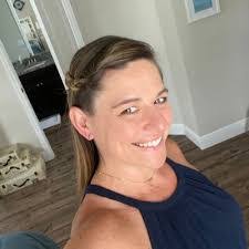 Jeanne Barrera's Instagram, Twitter & Facebook