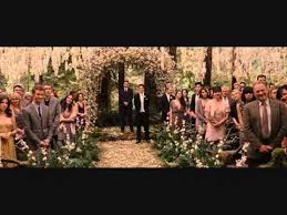 La verdad es que según leía los libros, mi lugar favorito era el dormitorio de bella swan y tengo que decir que está muy logrado cuando lo pasaron a película. Bella Edward Wedding Boda De Bella Y Edward Ingles English Youtube