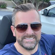 Karee Petruzzi (@kareepetruzzi)