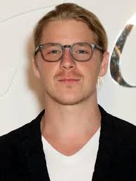 Billy the Kid': Tom Blyth Talks Transforming Into the 'Magnetic' Outlaw  (VIDEO)