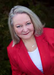 Laura Kangas's Instagram, Twitter & Facebook