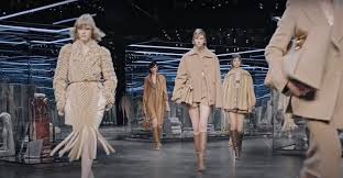 Problemi ritenuti necessari dagli intervistati progresso a imitazione di streaming di film includeva. Fendi La Collezione Autunno Inverno 2021 2022 Di Kim Jones
