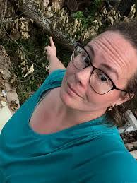 Mary Dadisman's Instagram, Twitter & Facebook