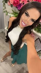 Eileen Needham's Instagram, Twitter & Facebook