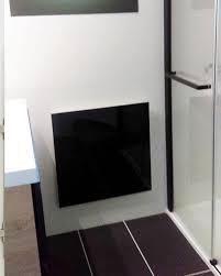 Comme son nom l'indique le radiateur sèche serviette permet de chauffer une pièce et de faire sécher les serviettes, il est conçu spécialement pour être utilisé dans une salle de bain. Quel Radiateur Electrique Choisir Pour Une Salle De Bain 6 Criteres Essentiels A Prendre En Compte Pour Choisir