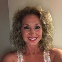 Marci Briggs's Instagram, Twitter & Facebook