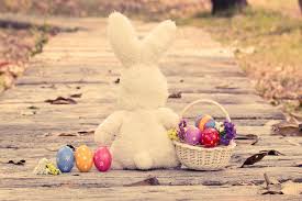 Sfantul evanghelist matei in capitolul 28 al evangheliei sale are aprecieri in legatura cu invierea, respectiv prezentarea celor ce au fost in legatura cu invierea. Vacanta De Paste 2016 Divahair Ro