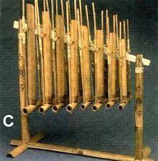 The Angklung Is A Musical Instrument Made Of Two Bamboo Tubes Attached To A Bamboo Frame Strumenti Musicali Strumenti E Musical