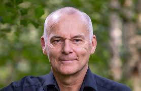 Michael Nehls's Instagram, Twitter & Facebook