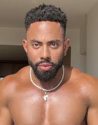 Barry Bartlett's Instagram, Twitter & Facebook