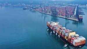 Le Plus Grand Porte Conteneurs Du Monde Reussit Son Voyage D Inauguration