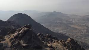 الحمدلله رب العالمين والصلاة والسلام علي اشرف المسلين سيدنا محمد عليه افضل الصلاة واتم التسليم. Ù…Ø¬Ù„Ø© Ù‡ÙŠ Pa Twitter ÙŠØªÙƒÙˆÙ† Ø¬Ø¨Ù„ Ø§Ù„Ø±Ø­Ù…Ø© Ø£Ùˆ Ø¬Ø¨Ù„ Ø¹Ø±ÙØ© Ø¹Ø±ÙØ§Øª Ù…Ù† Ø§Ù„Ø­Ø¬Ø§Ø±Ø© Ø§Ù„Ù…Ù„Ø³Ø§Ø¡ Ø§Ù„Ù†Ø§Ø¹Ù…Ø© Ø°Ø§Øª Ø§Ù„Ù„ÙˆÙ† Ø§Ù„Ø£Ø³ÙˆØ¯ ÙˆØ§Ù„ÙƒØ¨ÙŠØ±Ø© Ø§Ù„Ø­Ø¬Ù… ÙˆÙŠÙ‚Ø¹ Ø¥Ù„Ù‰ Ø§Ù„Ù†Ø§Ø­ÙŠØ© Ø§Ù„Ø´Ø±Ù‚ÙŠØ© Ù…Ù† Ø¬Ø¨Ù„ Ø¹Ø±ÙØ§Øª Ø¨Ø·ÙˆÙ„ ÙŠØ¨Ù„Øº 300 Ù…ØªØ± ÙˆÙ…Ø­ÙŠØ·Ù‡
