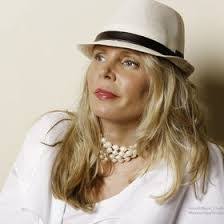 Barbara Wilde's Instagram, Twitter & Facebook